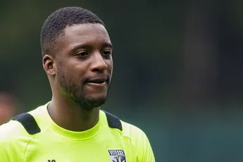 Bazoer: 'Ajax vergeet ik nooit, beetje naam gemaakt'