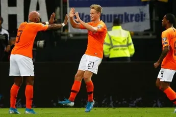 Oranje herpakt zich na rust en overrompelt Duitsland