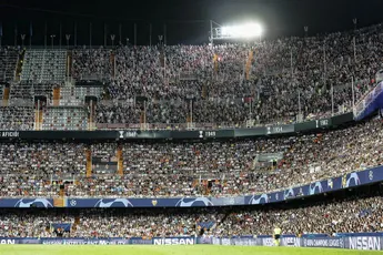 Ventos: De corteo van Ajax-fans in Valencia