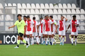 Uitgekleed Ajax O19 onderuit tegen Chelsea