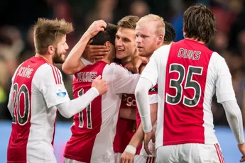 Ajax haalt ruim twee ton op, spelers ober