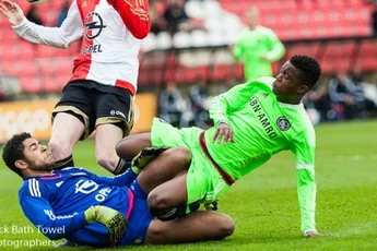 Ajax B1 blameert zich tegen Feyenoord