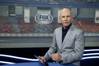 Van Halst verwacht geen prijzen voor Ajax