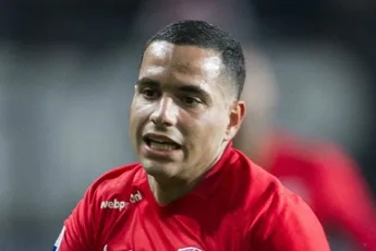 El Azzouzi denkt niet aan titel voor Ajax
