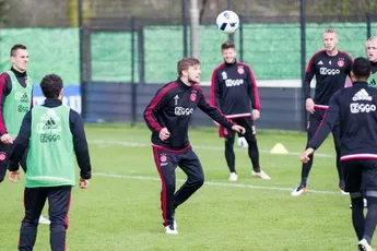 Ajax hervat training na korte vakantie