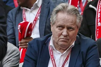Oud-Ajacied Haan stopt met trainerscarrière