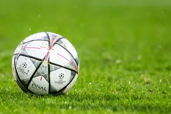 Grasmat ArenA op negende plaats