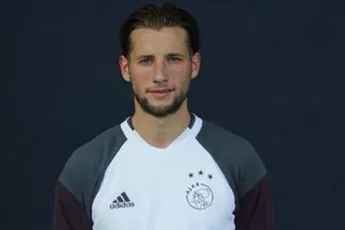 Ajax presenteert ook warming-up collectie