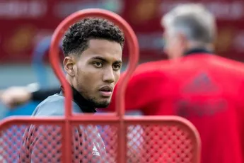 Ajax ziet Riedewald en Viergever als back-ups