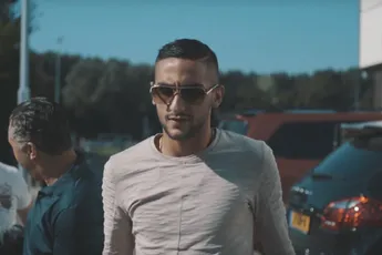 Ziyech-shirts als warme broodjes over toonbank