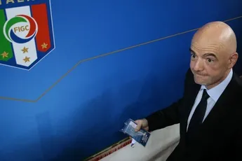 Infantino hoopt op videoref tijdens WK in 2018