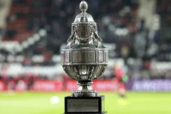 AZ verzekert zich van halve finale KNVB-beker