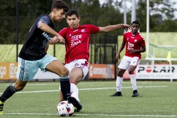 Ajax laat kunstgras weghalen van De Toekomst