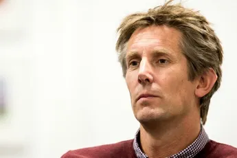 'Edwin laat zich voor het karretje spannen'