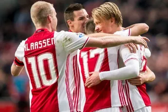 Hattrickheld Dolberg schiet NEC aan flarden