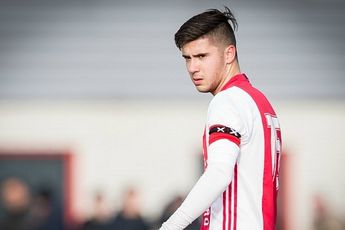Ajax O17 verslaat Benfica en doet volop mee