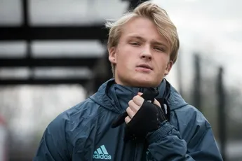 'Dolberg kan zijn lichaam als schild gebruiken'