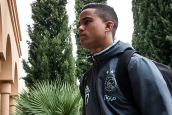Justin Kluivert debuteert, Younes valt uit