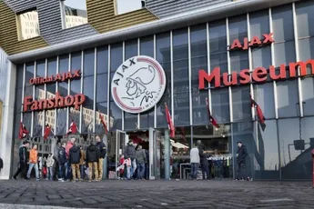 Volop acties bij 20-jarig bestaan fanshop