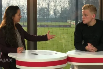 Ajax TV: Van de Beek bij Kick Off