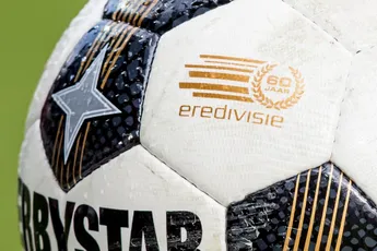 Malen loodst PSV met vijf goals langs Vitesse