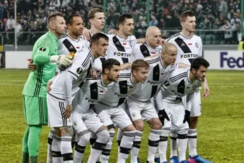 Legia Warschau met 21 man naar A'dam