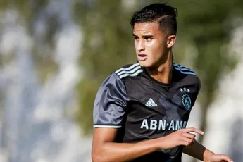 Ajax O19 laat niets heel van AFC O19