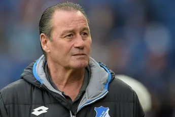 Stevens: 'Schalke-Ajax moest al beslist zijn'