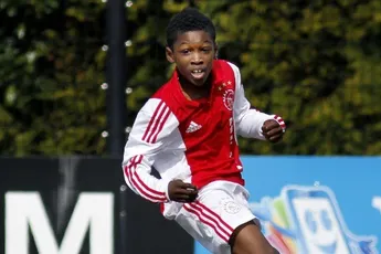 Ajax TV: Ajax O14 - NAC Breda O14 (3-0)