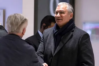 Ling: 'Hou meer van het voetbal van Ajax'