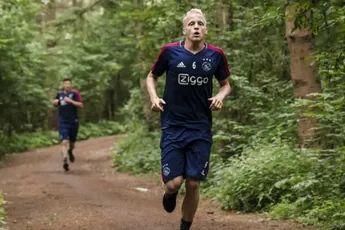 Vader Van de Beek erg trots op Donny