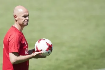 De Mos: 'Nooit aan je verdediging komen'