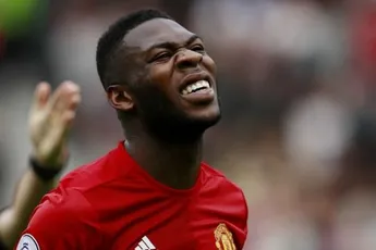 Fosu-Mensah vol verdriet: 'Doet me veel pijn'