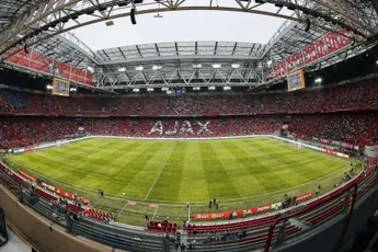 [Update] Minuut applaus voor Van der Laan