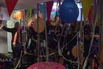 Ajax TV: Groots onthaal Europees kampioenen