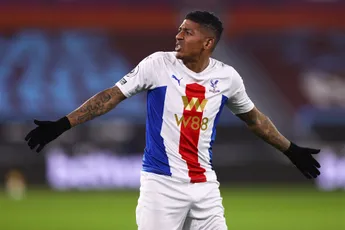 Derksen vernam transfergerucht: 'Ajax is bezig met Van Aanholt'