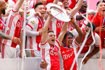 Ajax deelt de kampioensschaal letterlijk met seizoenskaarthouders