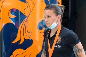 Oranje Vrouwen verliezen kansloos van Duitsland en lopen Olympisch ticket mis