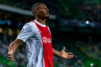 Van Hooijdonk ergert zich: 'Wat moet een spits van Ajax nog meer doen?'