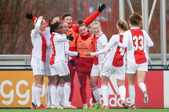 Ajax Vrouwen geven goede voorbeeld en winnen van Feyenoord Vrouwen
