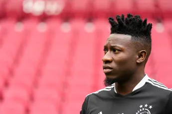Onana hielp Ajax aan ontdekking op keepersgebied: 'Gingen kijken hoe hij het afzetten deed'
