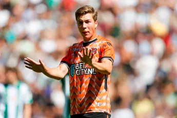 Jonk belangrijk voor keuze Eiting: 'Toen hij weg was bij Ajax hebben we altijd contact gehouden over mijn spel en carrière'