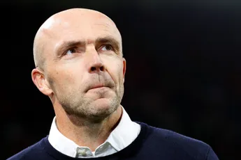 Schreuder heeft tijd nodig: 'Werken 16 uur per dag om Ajax weer succesvol te maken'