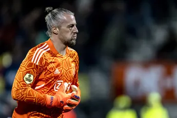 'Cillessen had een minder momentje, Pasveer een hele mindere maand met Ajax'