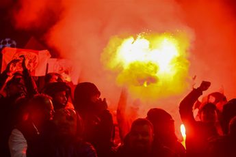 Ajax-fans vieren feest in Glasgow na gewonnen duel met Rangers FC