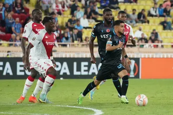 De Boer somber over kansen Ünüvar: 'Denk niet dat hij Ajax 1 uiteindelijk gaat halen'