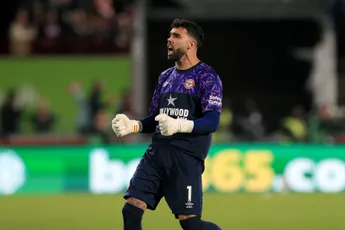 Geruchtenmolen: 'Ajax heeft contact gezocht met keeper Spaanse elftal'