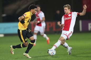 Jong Ajax komt te laat op gang en verliest onnodig van Roda JC