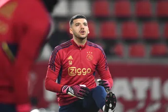 Rondom Ajax: Rulli doet mee met opvallend juichgebaar Martínez