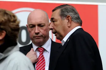 'Misschien moet Ajax juist gebruikmaken van de beurs om meer geld op te halen'